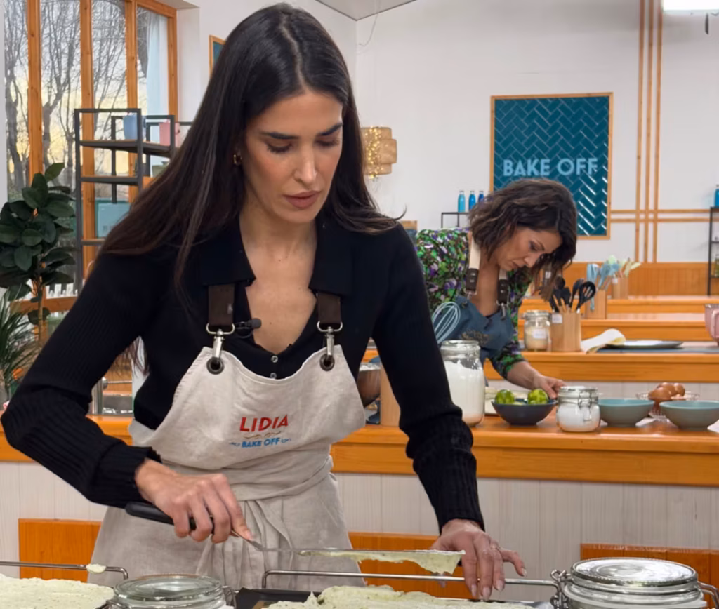 Lidia Torrent y Nagore Robles, dos de las semifinalistas de 'Bake Off' en La 1. RTVE