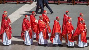La Fumata que Cambiará el Mundo: Comienza el Cónclave para Elegir al Sucesor de Francisco