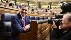 Tras el apagón, el PSOE ganaría las elecciones con un 34,8% de los votos, 7,3 puntos por encima del PP, que obtendría un 27,5%