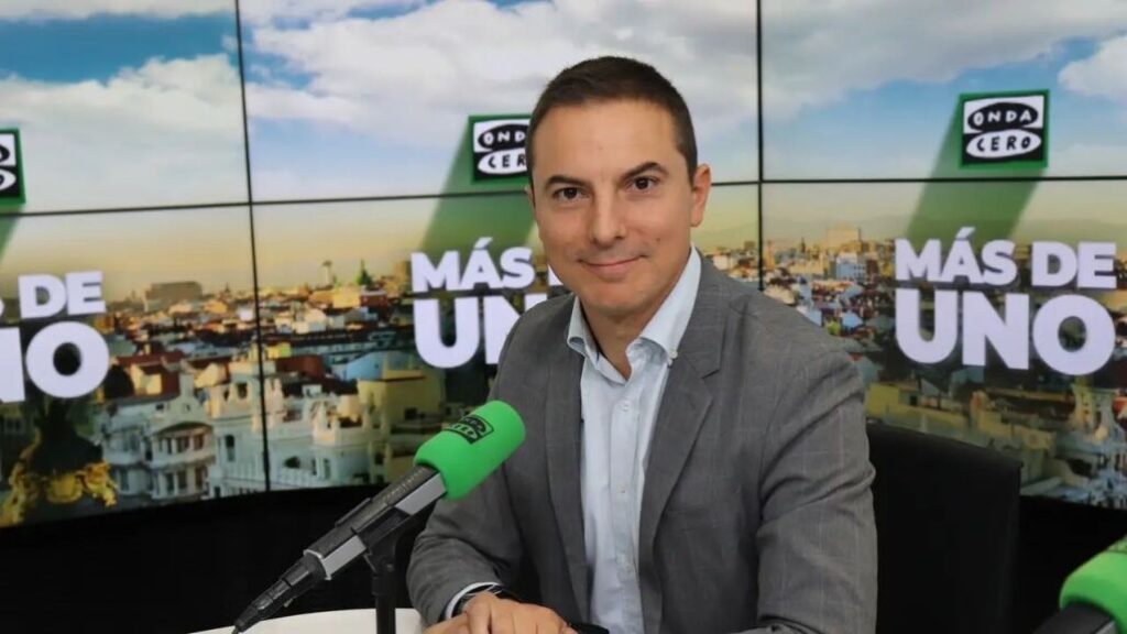 Juan Lobato, con Carlos Alsina en ‘Más de uno’: “En una crisis como esta, no se trata de que todos defendamos a Pedro Sánchez, sino de que todos defendamos al PSOE”