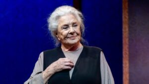 Lola Herrera: La dama del teatro español que desafía al tiempo y a la política